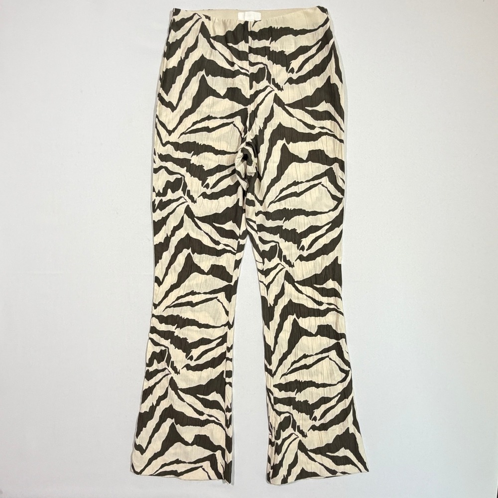 H&M Flare Pants 6 Black Cream Zebra Textured Pleated Plisse Womens NWT